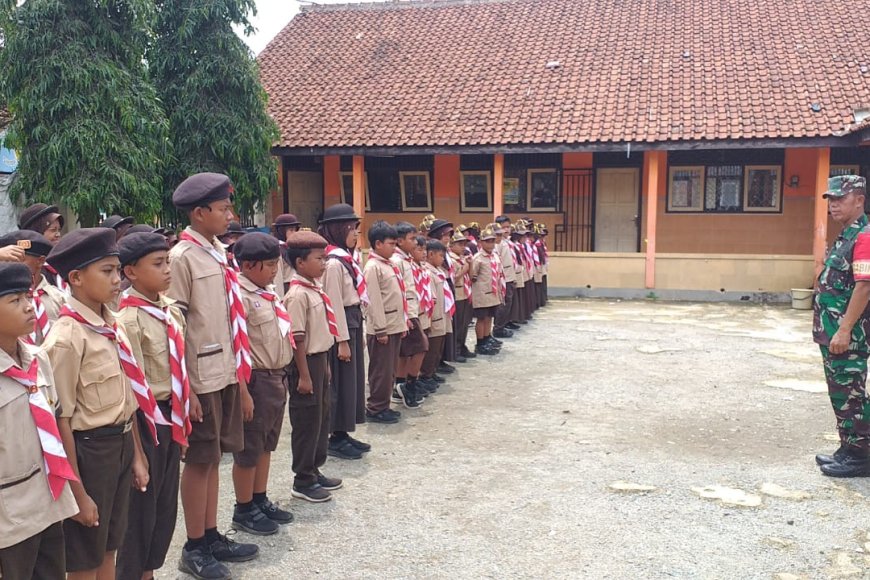 Tanamkan Disiplin, Babinsa Koramil 03/Wanadadi Latihkan Dasar-Dasar PBB