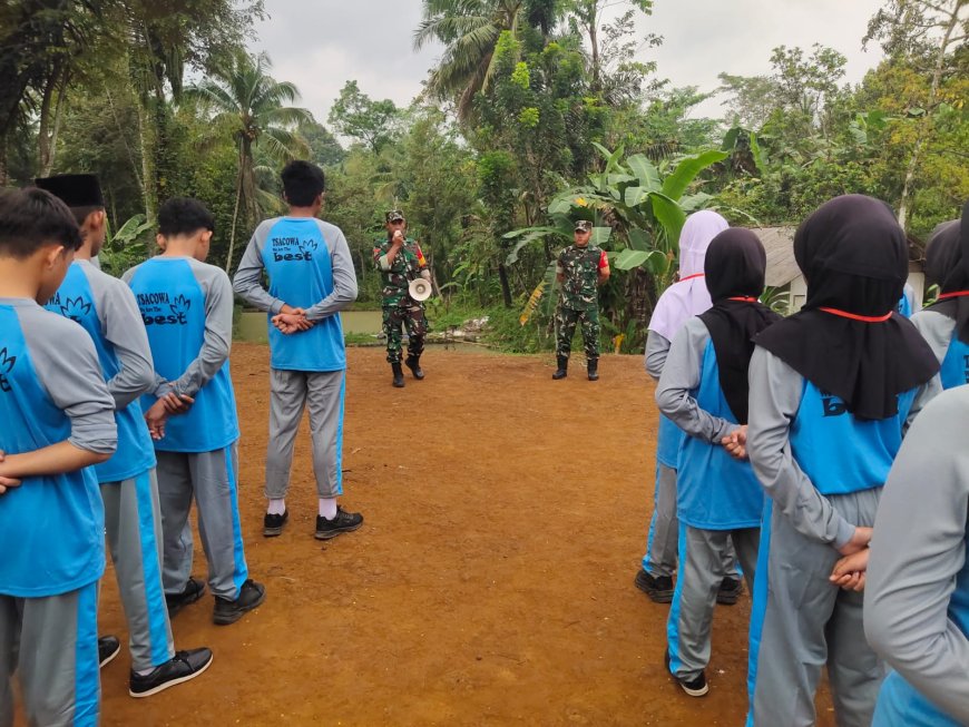 Babinsa Koramil 03/Wanadadi Berikan Materi Kedisiplinan dan Pembentukan Karakter MTs Cokroaminito Wanadadi